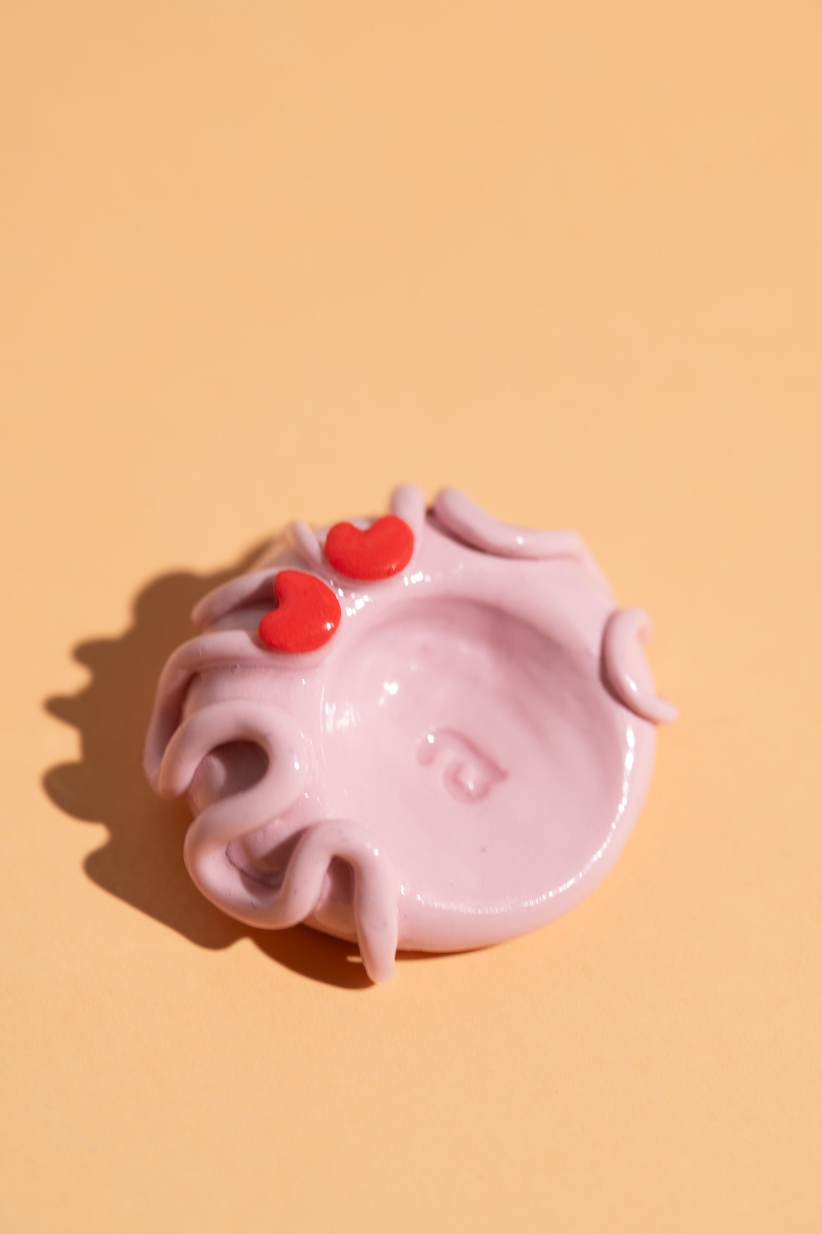 personalisierter Sorgenstein Gehirn aus Polymer Clay mit Initiale