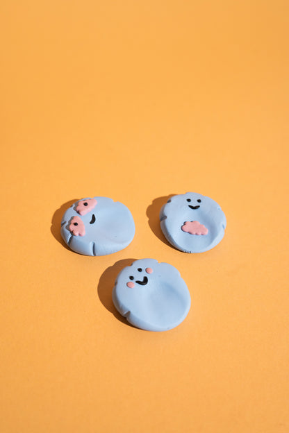 mattes Wolken Fidget Toy Sorgenstein handgemacht aus Polymer Clay