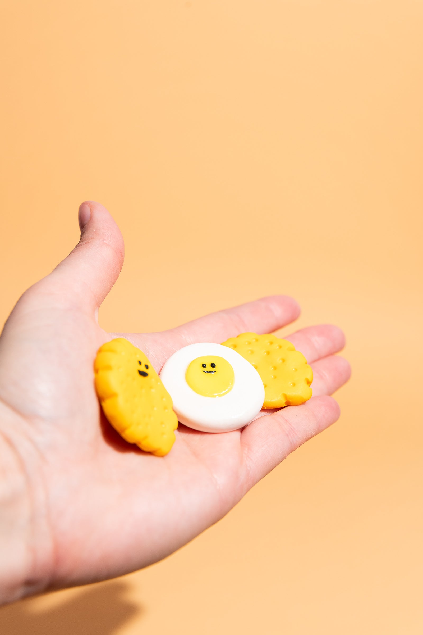 Handgemachter Fidget Toy Sorgenstein als Schreibtisch-Accessoire für ADHS und Burnout-Prävention