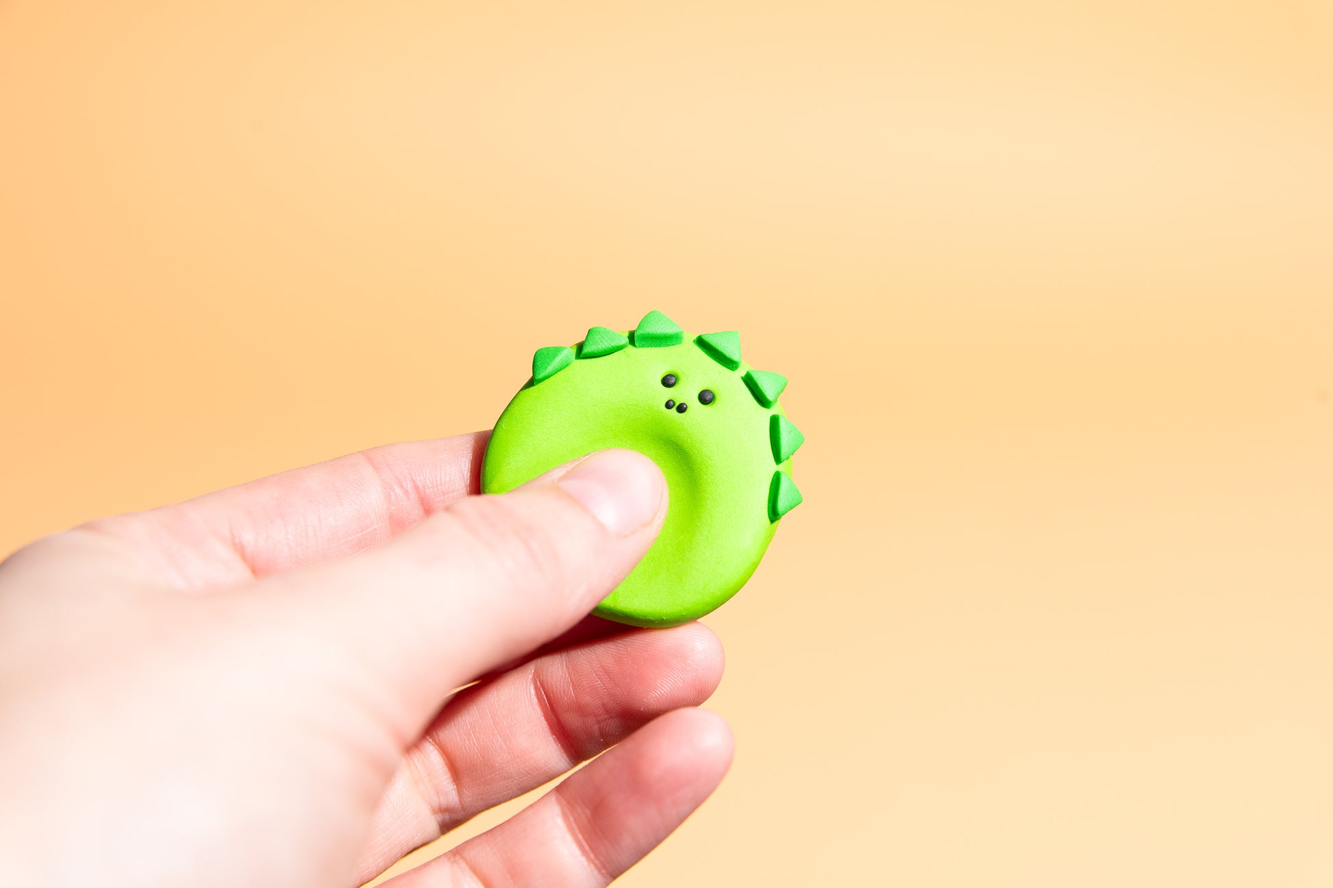 Handgemachter T-Rex Sorgenstein Fidget Toy für ADHS und sensorische Beruhigung